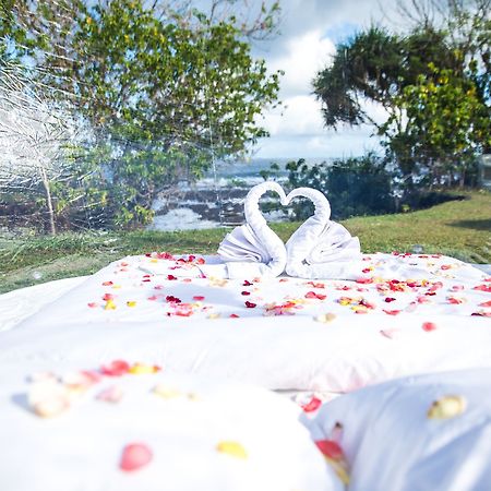 Bubblehotelbali Пекату Экстерьер фото